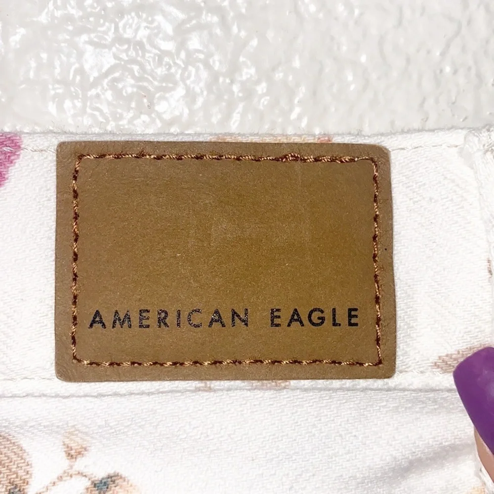 American Eagle White Floral 100% Cotton Cuffed Hem Summer Shorts - Picture 8 of 12